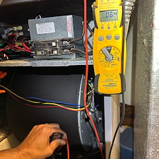 Skillful-Heat-Pump-Repair-in-Johnson-City-TN-Rid-the-Home-of-a-Burnt-Electrical-Smell 2